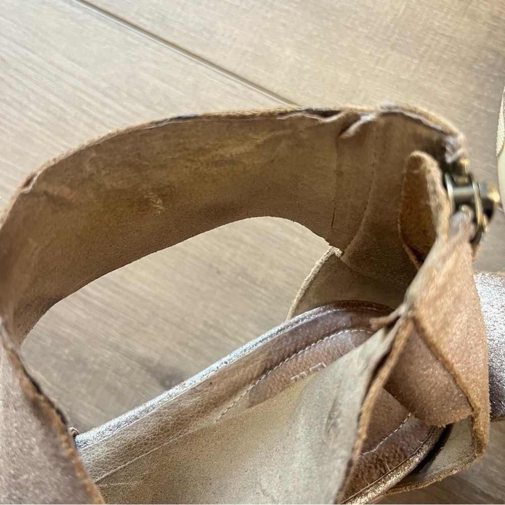 Eileen Fisher Sport Sandal Wedge‎ Women 8.5 Bronze Frozen Metallic Suede Strappy - Picture 12 of 13